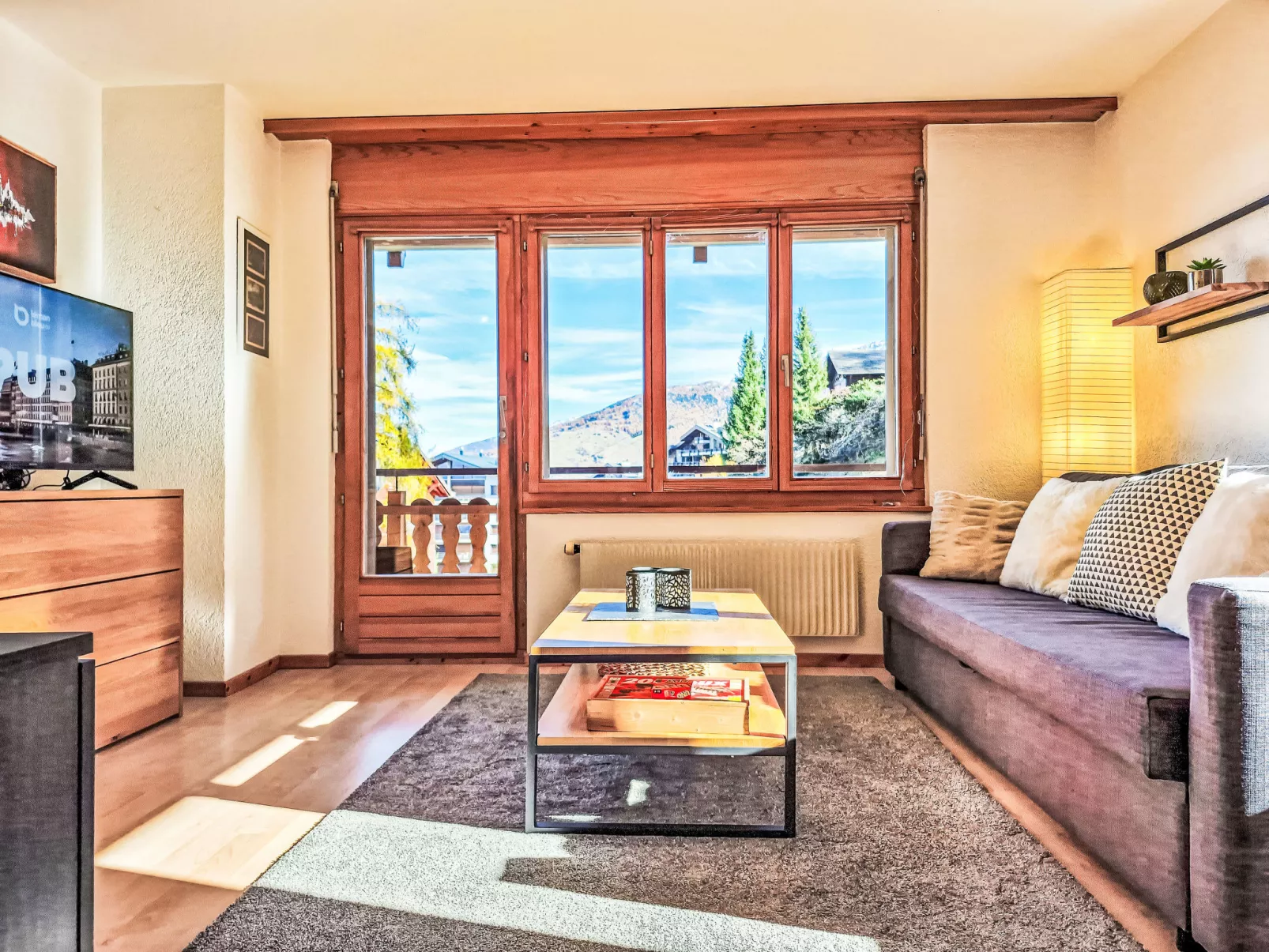 Ambassador 1/6-Binnen