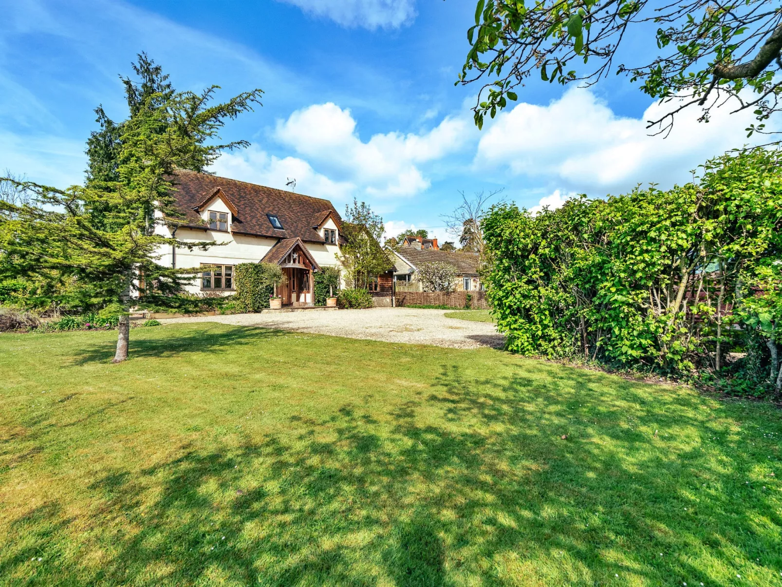 Windfall Cottage-Buiten