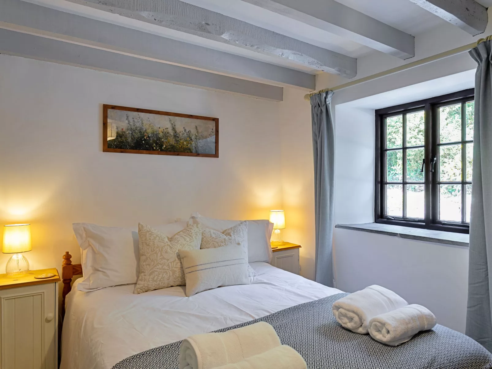 Rowella Cottage-Binnen