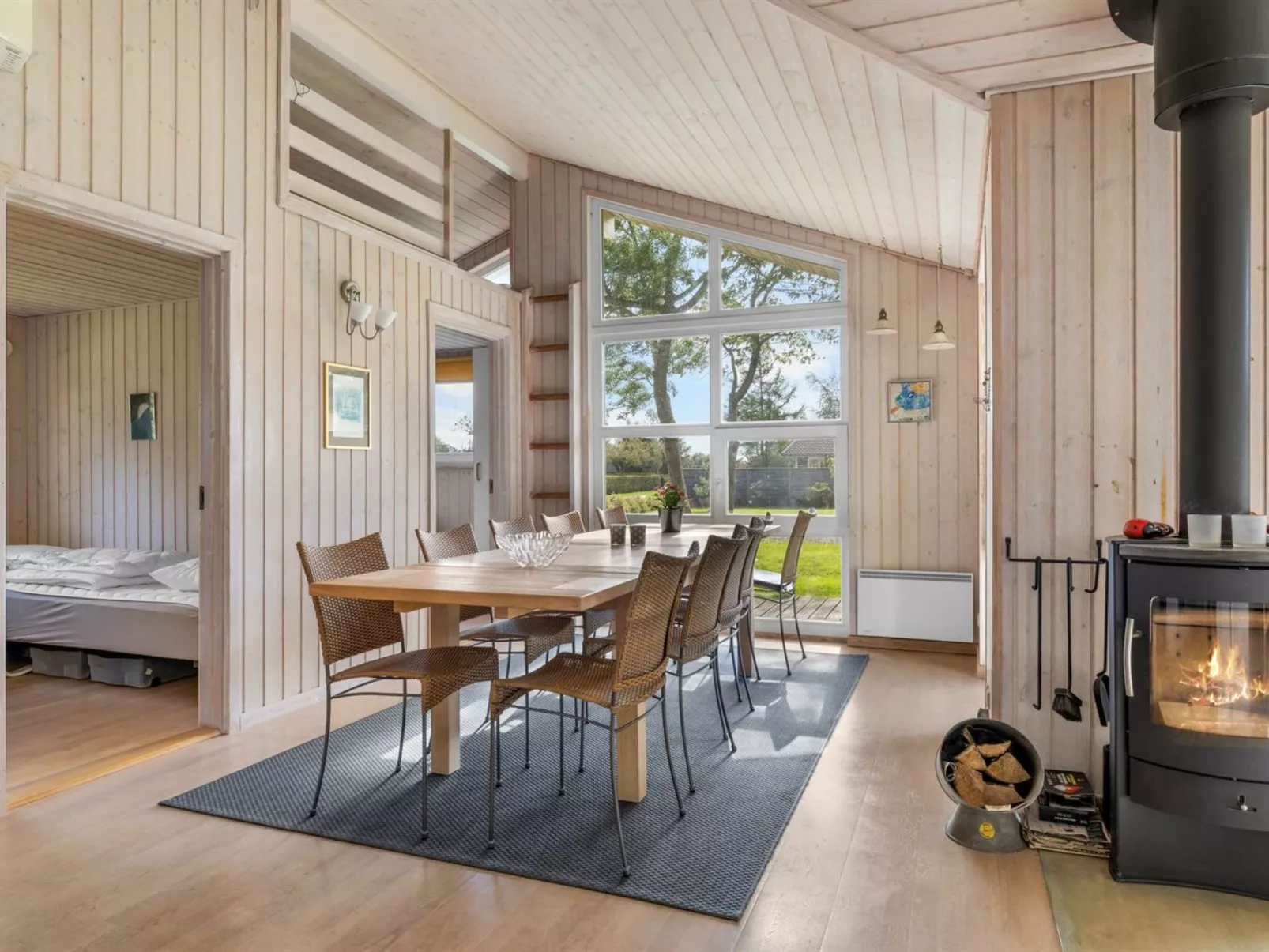 "Solja" - 85m from the sea-Binnen