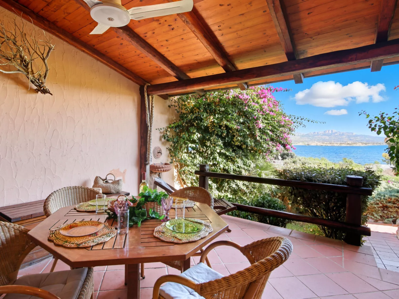 Sporting House-Buiten