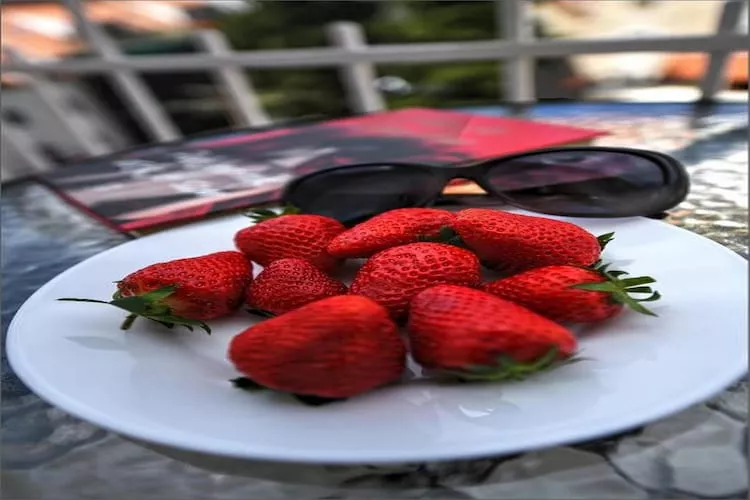 Deluxe Double Room with Double Bed and Balcony (3)-Binnen