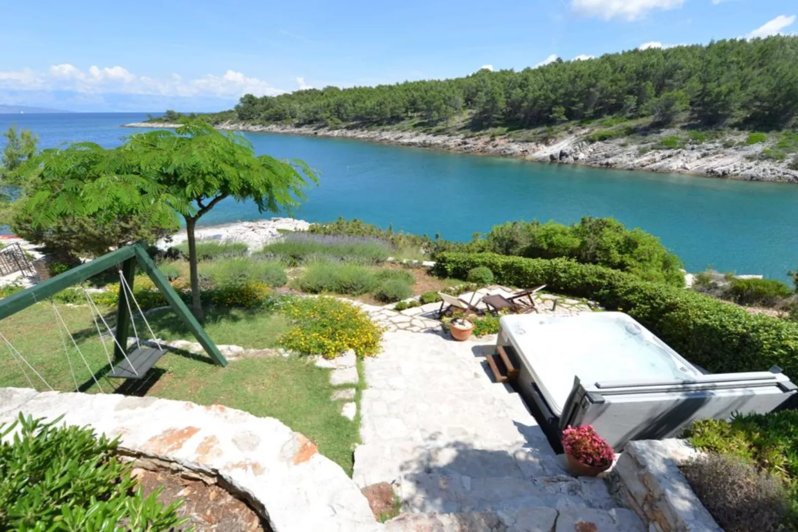 Two-Bedroom Apartment (Maslina)-Uitzicht