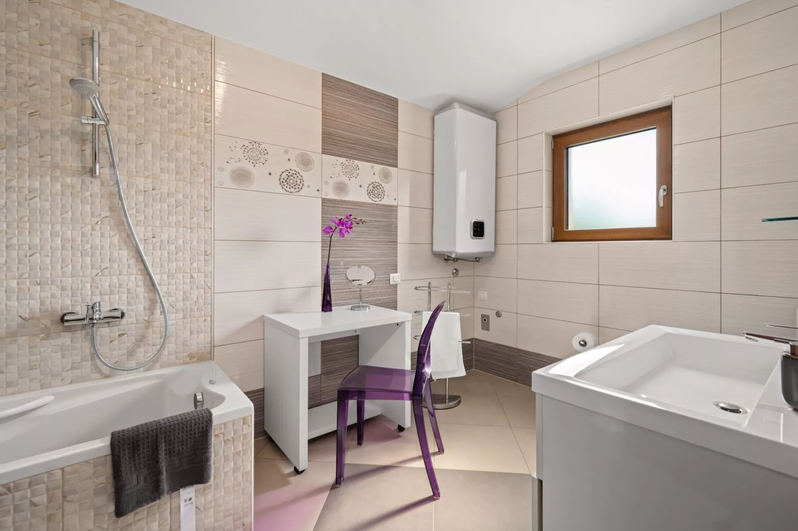 Holiday Home Mlačić - Three Bedroom Holiday Home with Pool-Badkamer