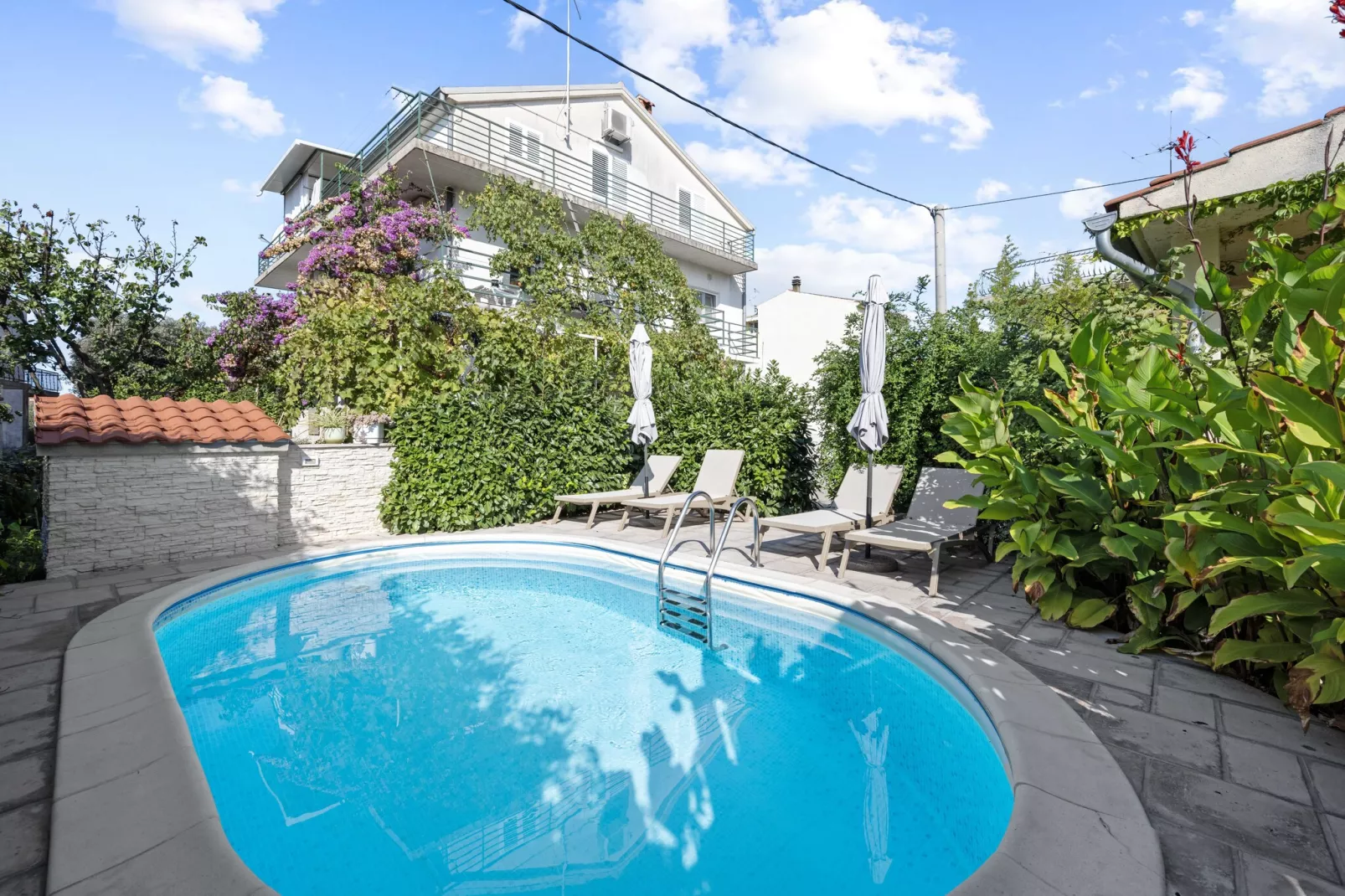 One-Bedroom Apartment With Pool-Zwembad