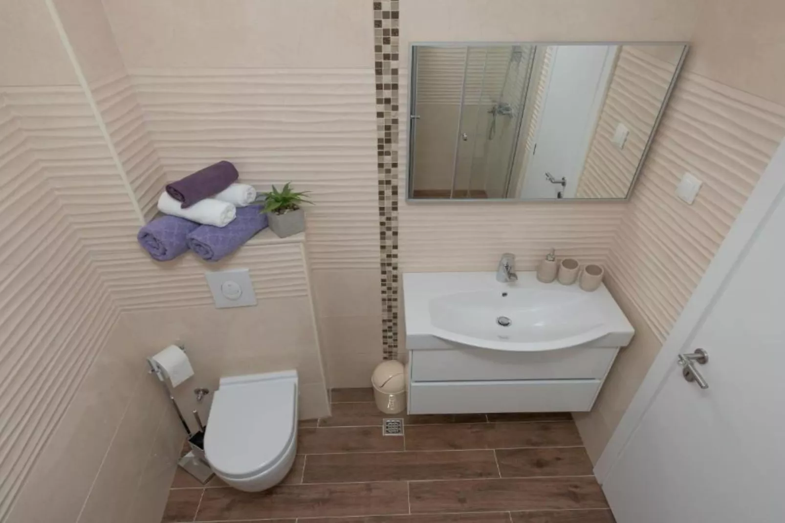 Apartment Hani 2 - Two Bedroom Apartment With Balcony And Sea View-Badkamer