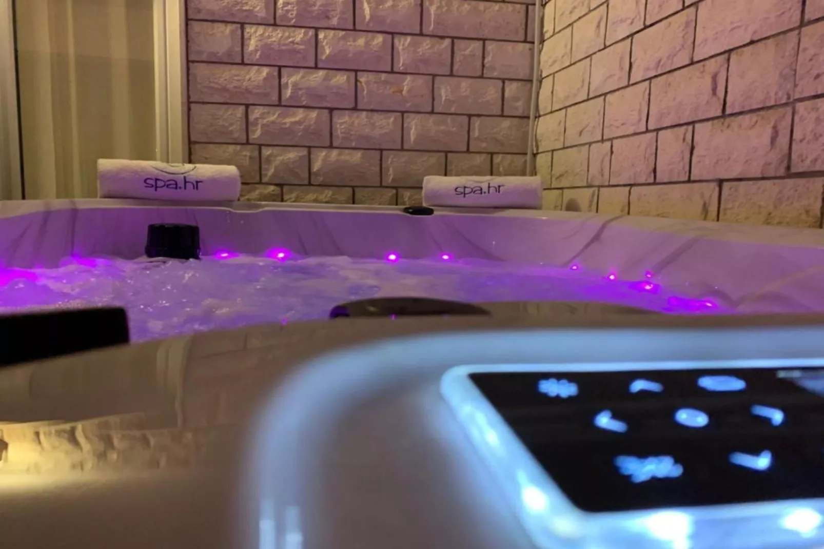 Luxury Apartment Ivo  with Jacuzzi near the beach - Two Bedroom Apartment-Spa