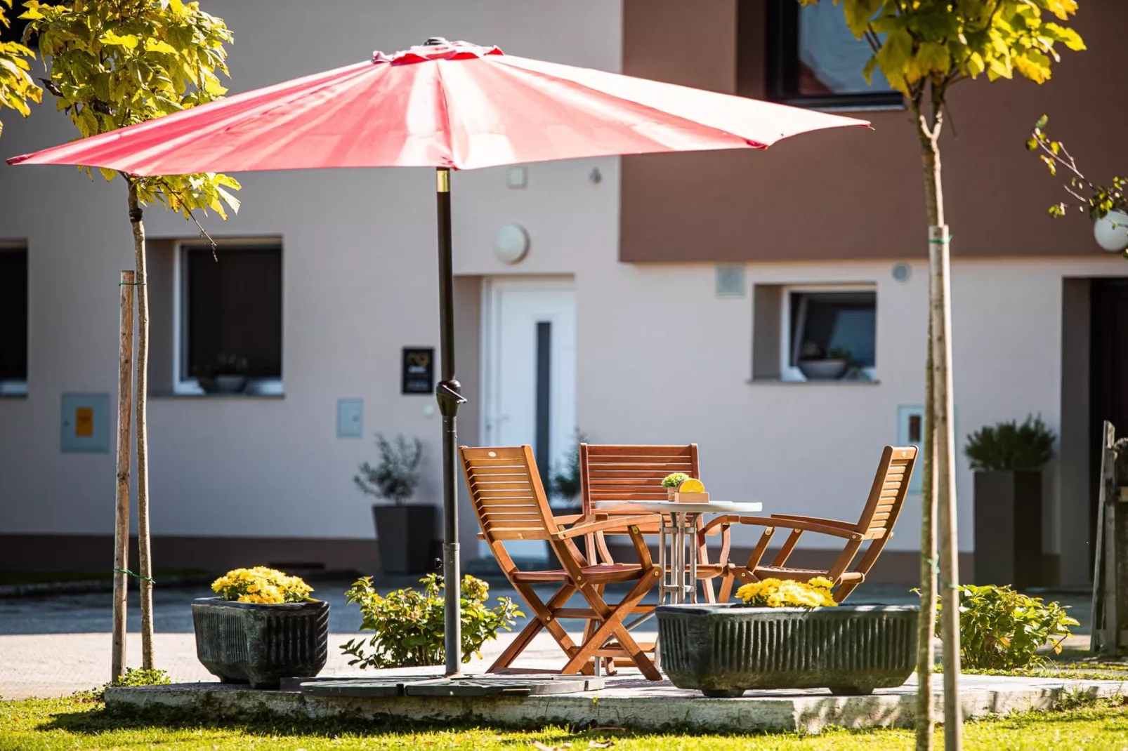 Elegant and Stylish Retreat Apartments with Terrace - Studio Apartment with Terrace-Buitenlucht