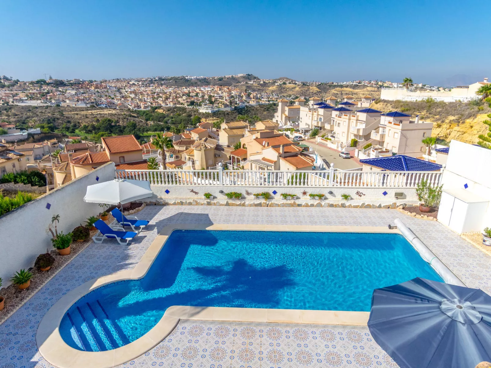 Villa Recorral-Buiten