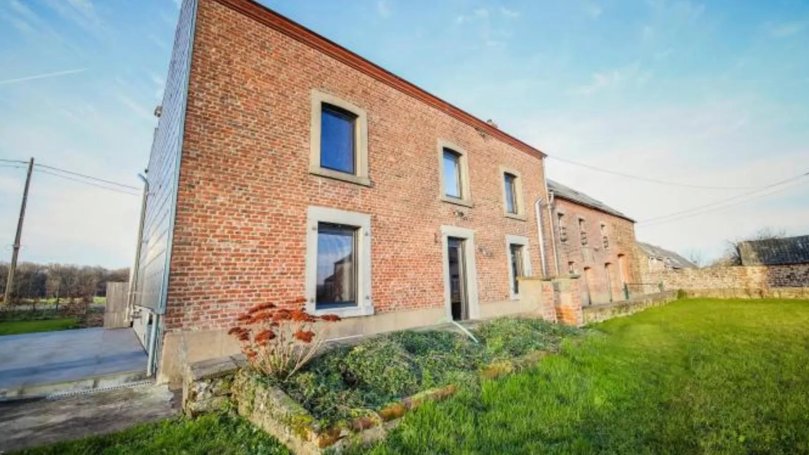 Relais de Zoé-Buitenkant zomer