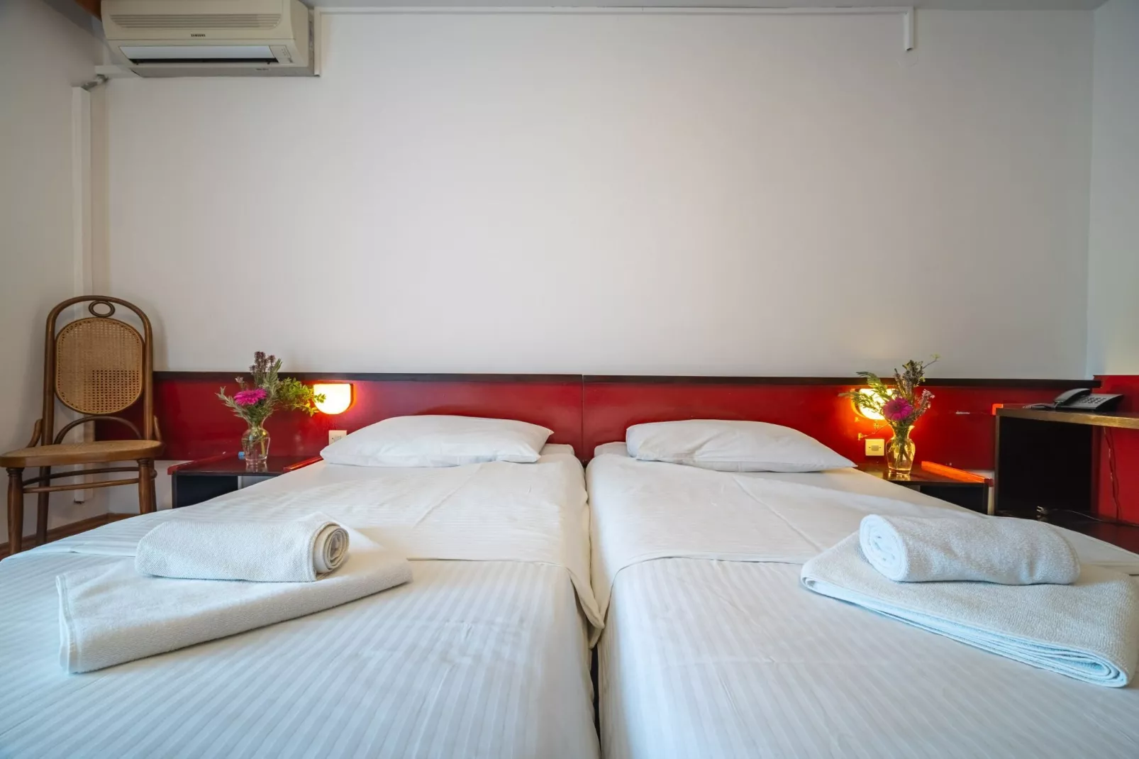 Hotel Issa - Double Room Sea View 12 - Slaapkamer
