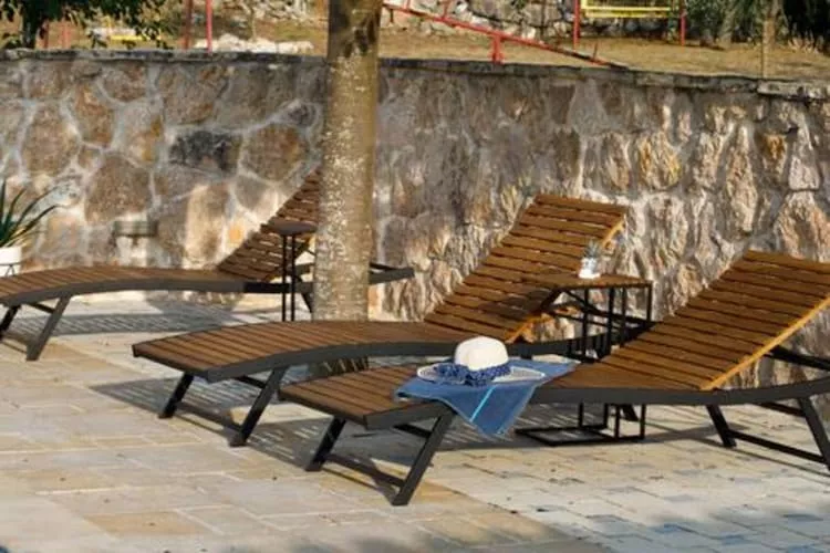 Holiday Home Lišnjak - Three Bedroom Holiday Home with Pool-Zwembad