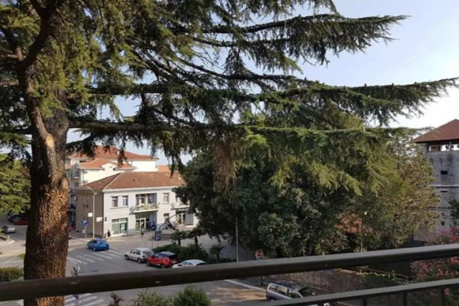 Relaxing Tivat Stay with Balcony & Free Parking - Two Bedroom Apartment-Buitenlucht