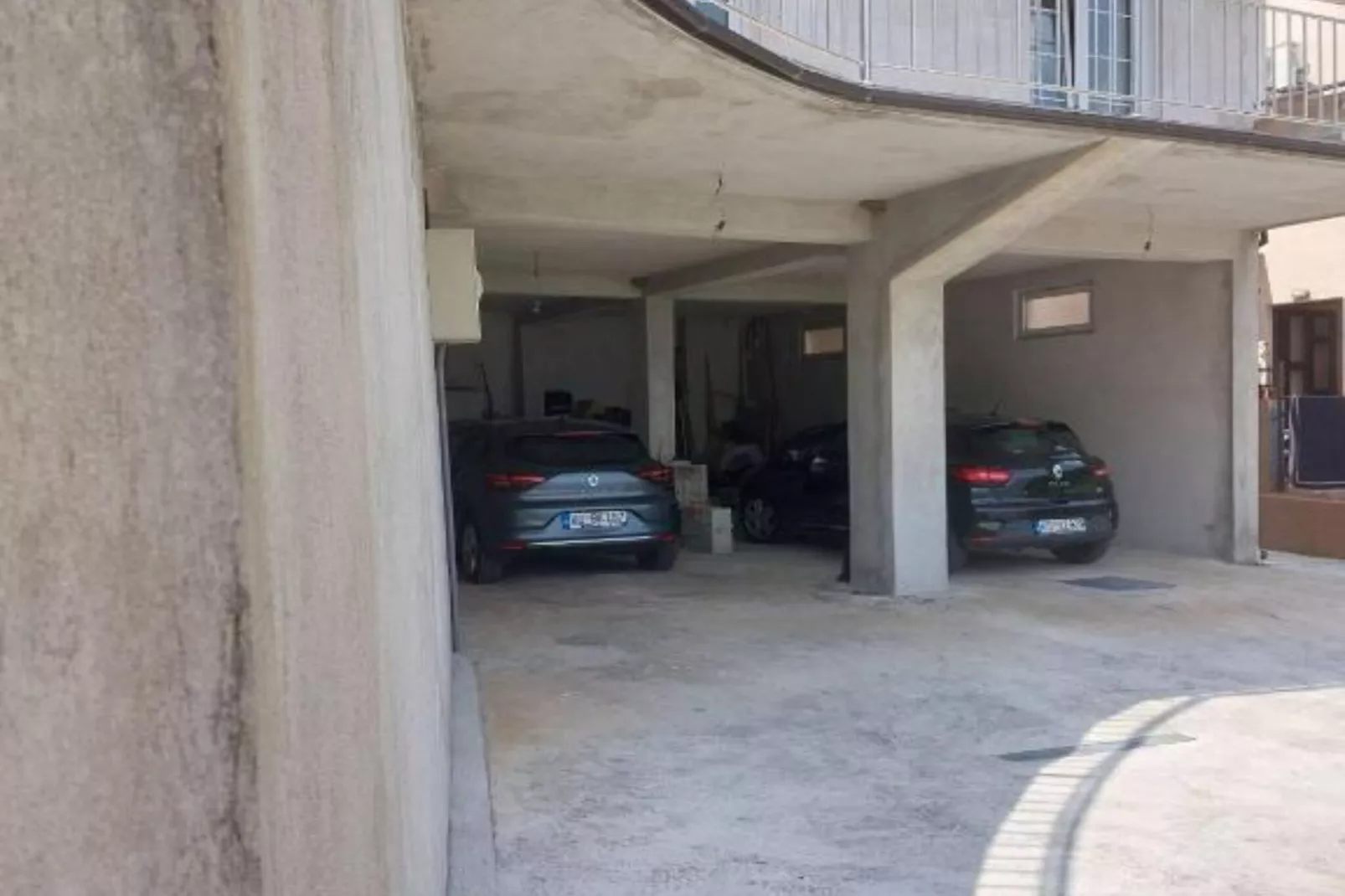 Deluxe City Escape with Modern Comforts & Garage - Double Room-Buitenlucht