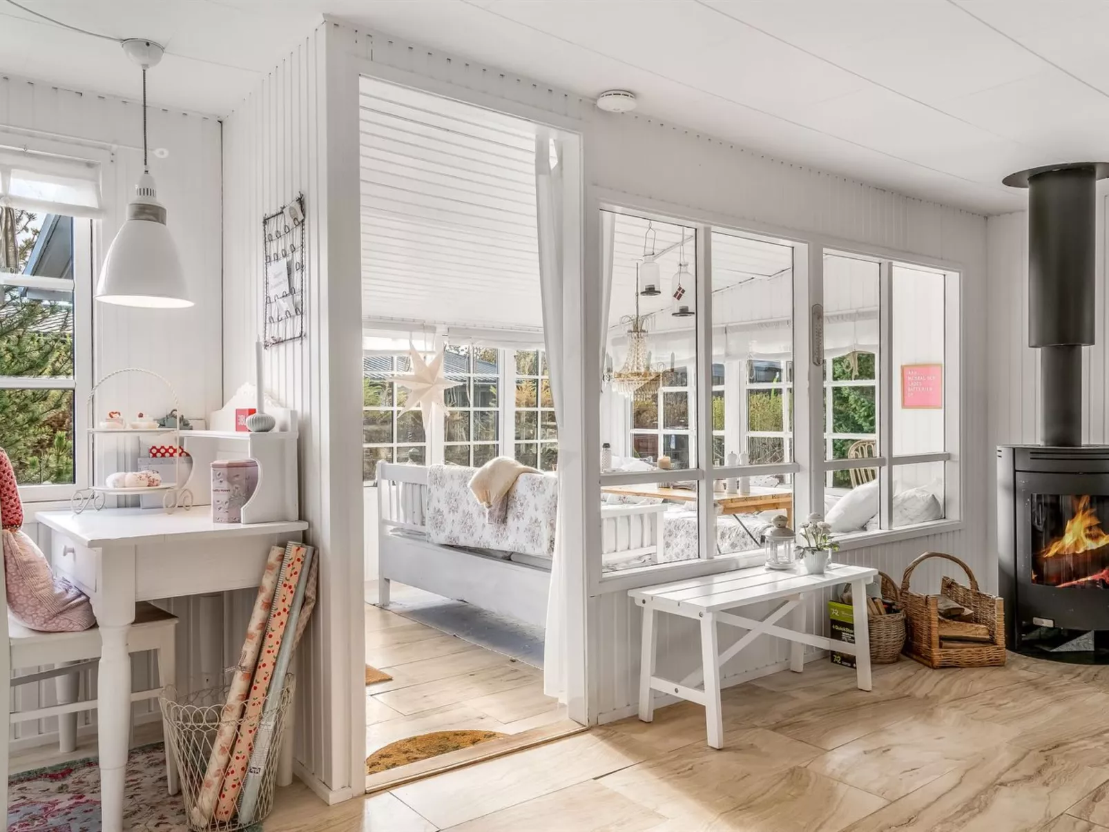 "Kamilla" -  from the sea-Binnen