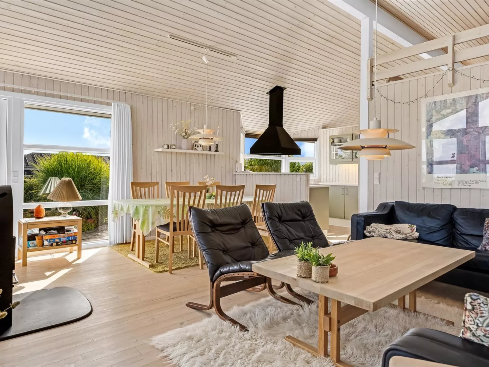 "Tjarven" - 350m from the sea-Binnen