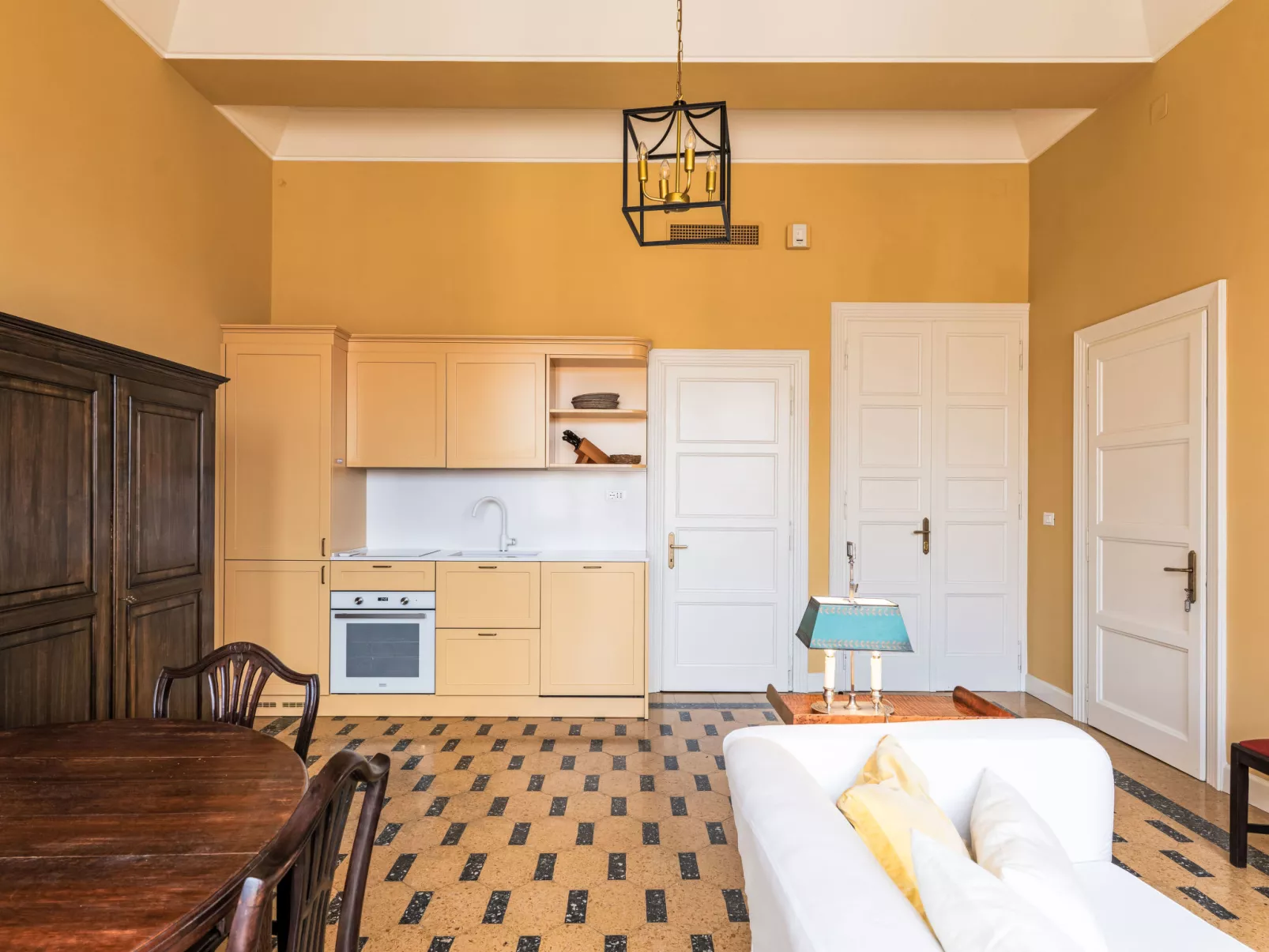 Villa Pinarello-Binnen