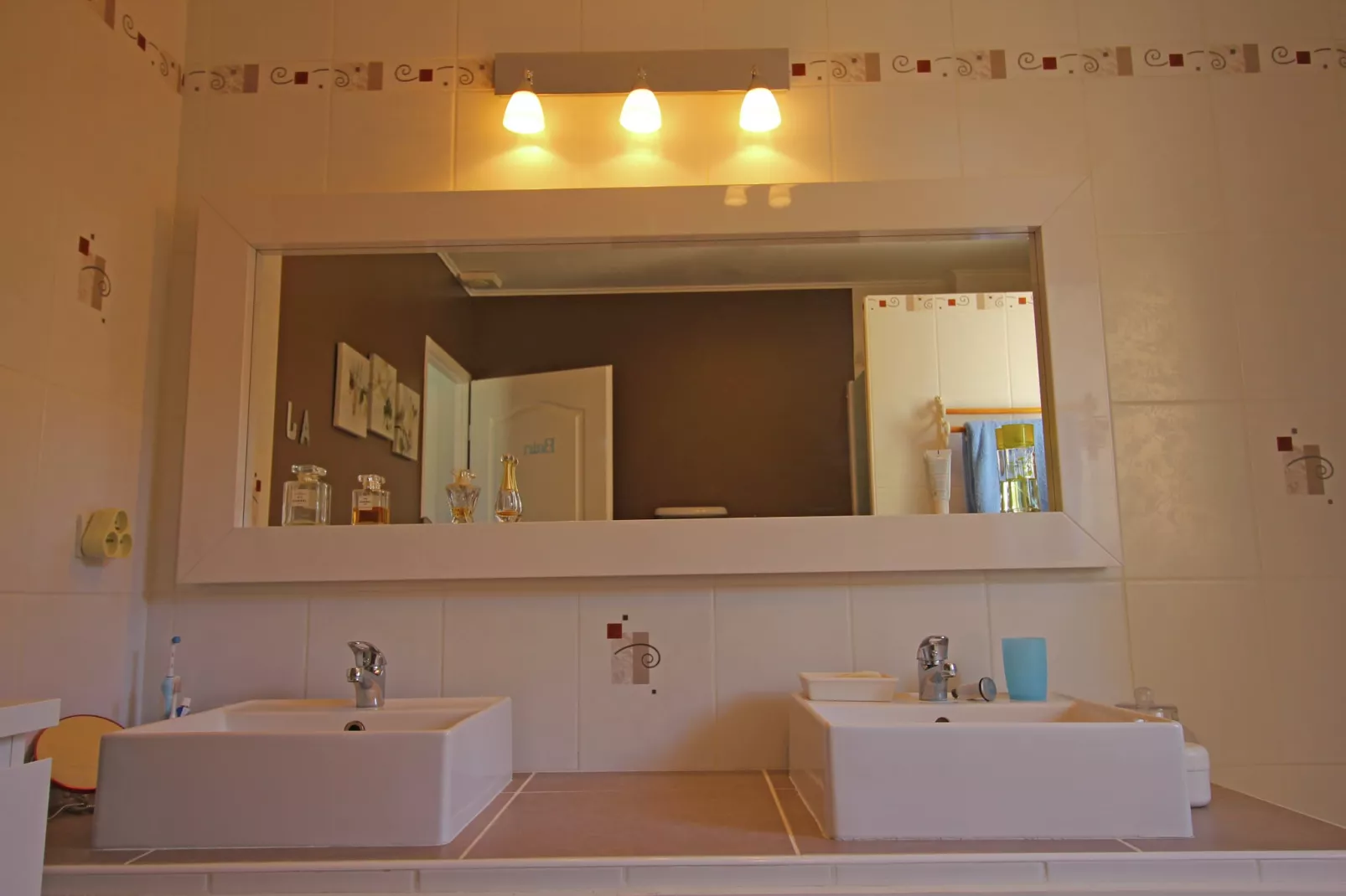 Prachtig vakantiehuis met privézwembad-Badkamer