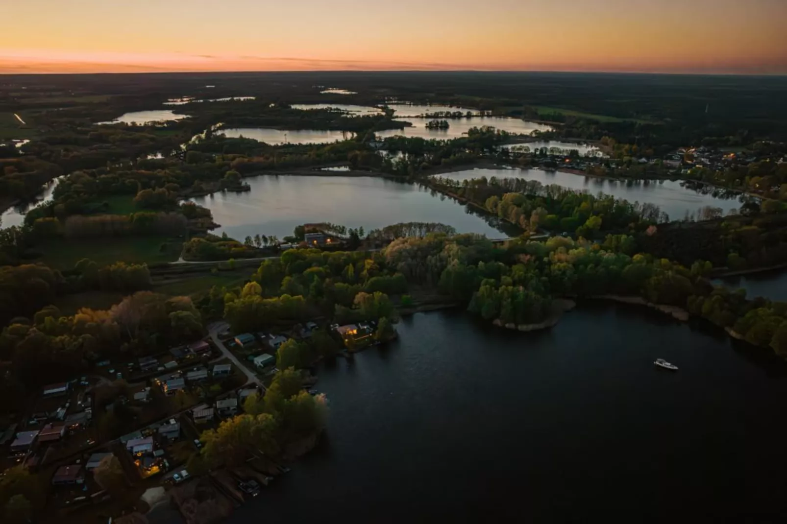 Hausboot in Zehdenick-Gebieden zomer 1km
