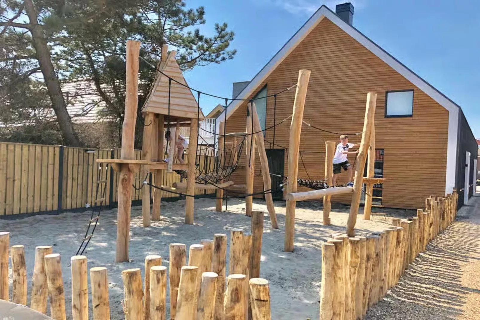 Plein 40 Lodge 25-Gebieden zomer 1km