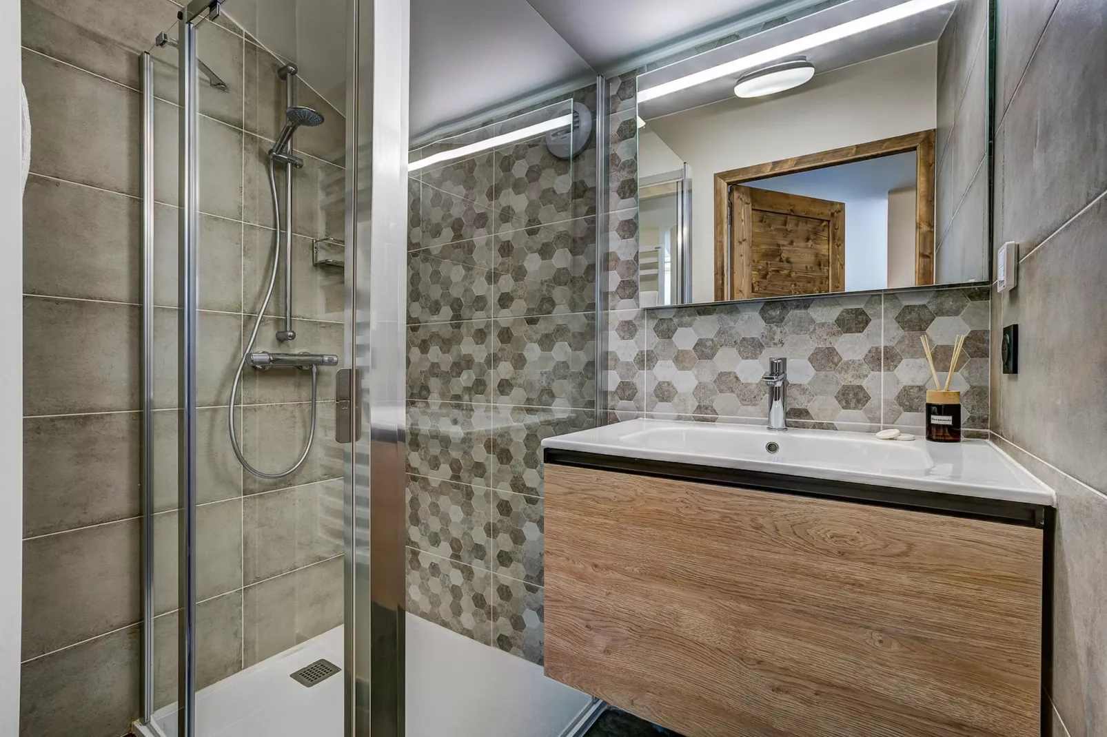 White Pearl A36-Badkamer