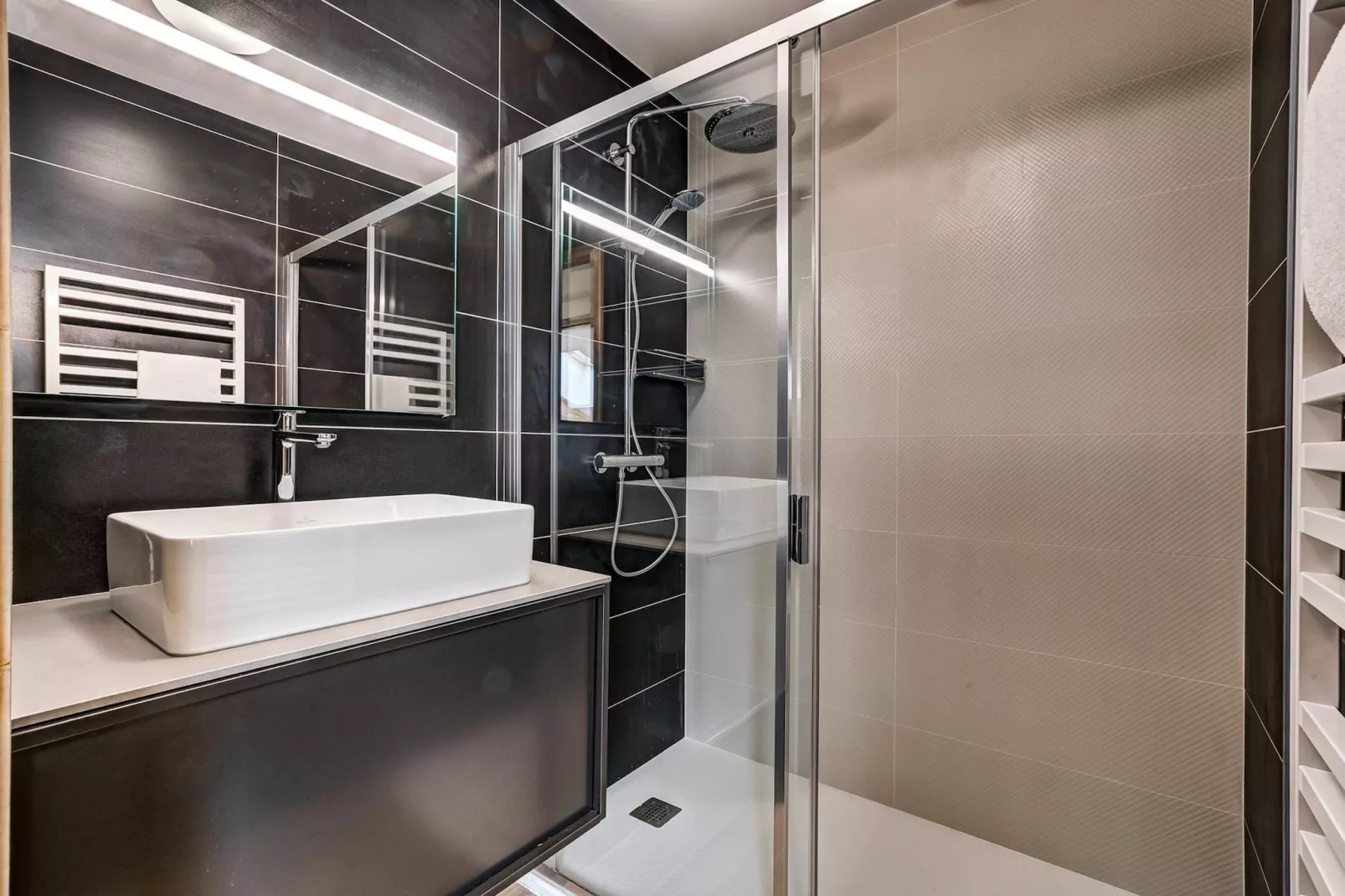 White Pearl A32-Badkamer