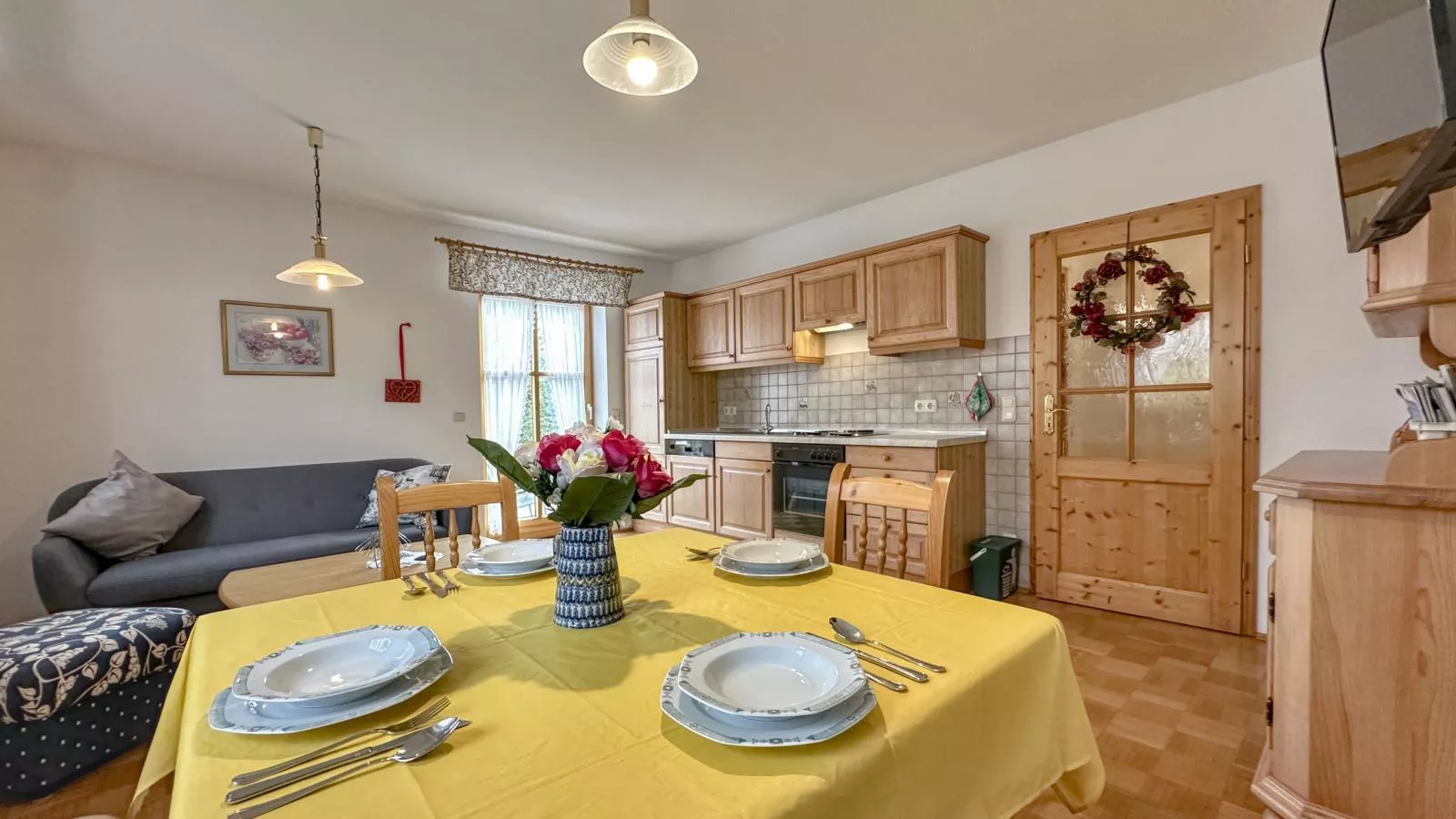 Blumenhof II-Eetkamer