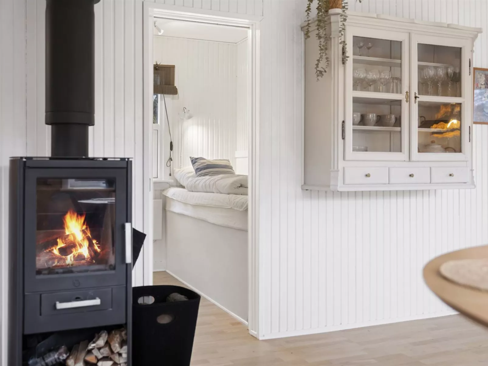 "Elaina" - 290m from the sea-Binnen