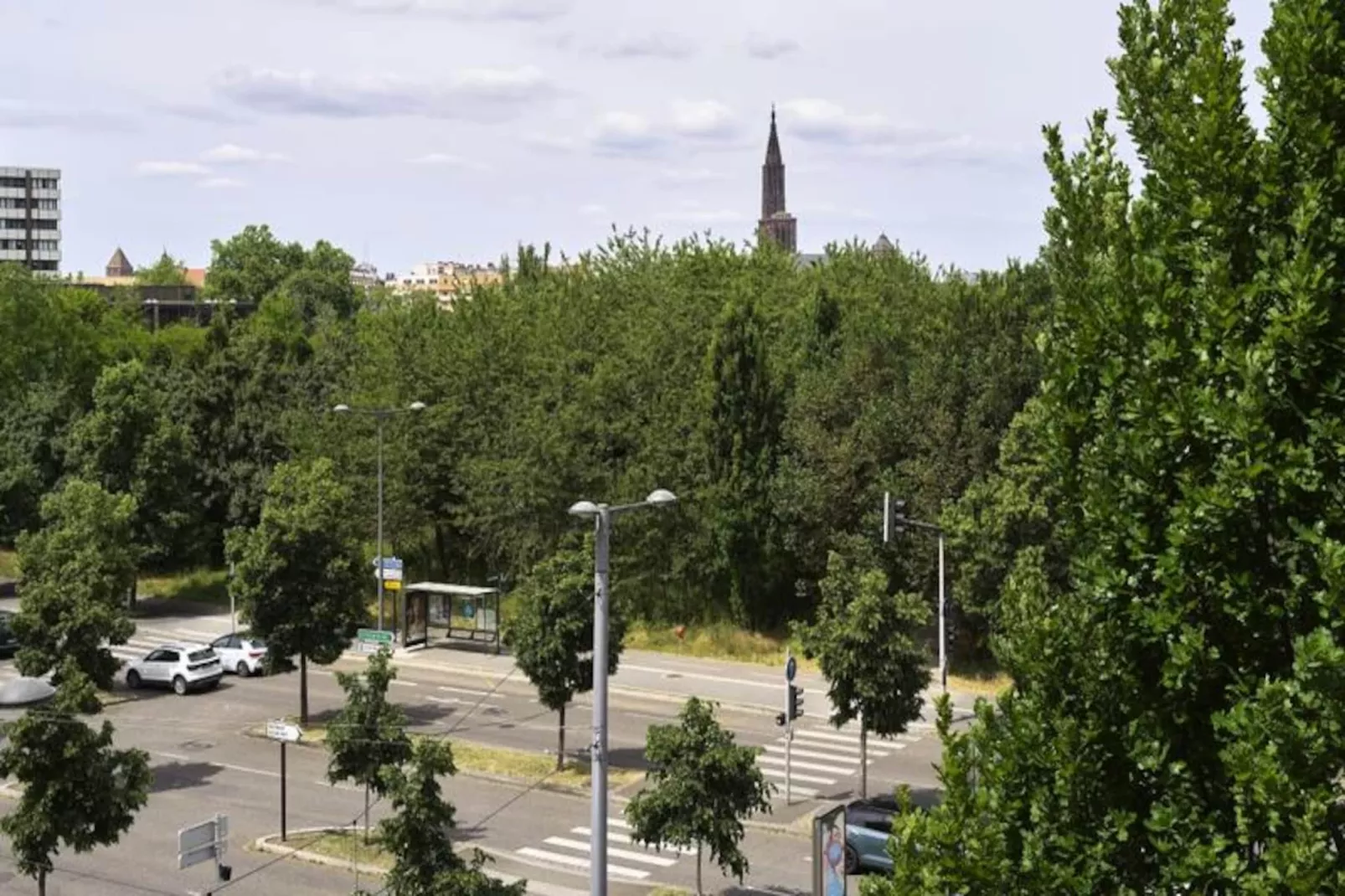 Dans Les &eacute;toiles - 2 Chambres Proche Centre Ville Avec Parking Inclus-Niet-getagd