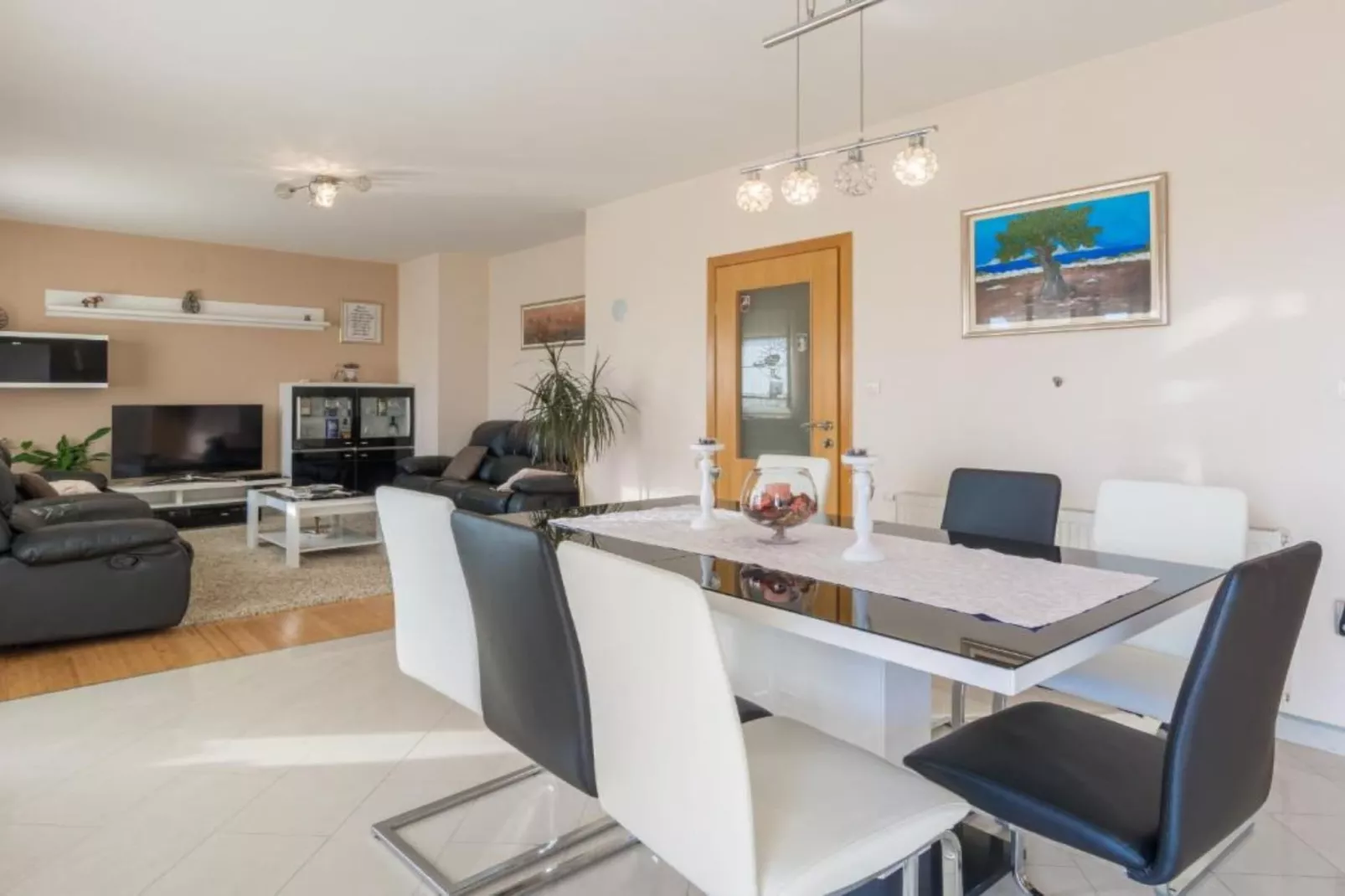 Holiday House BALEN with Swimming Pool - Six Bedroom Holiday House With Pool-Buitenlucht