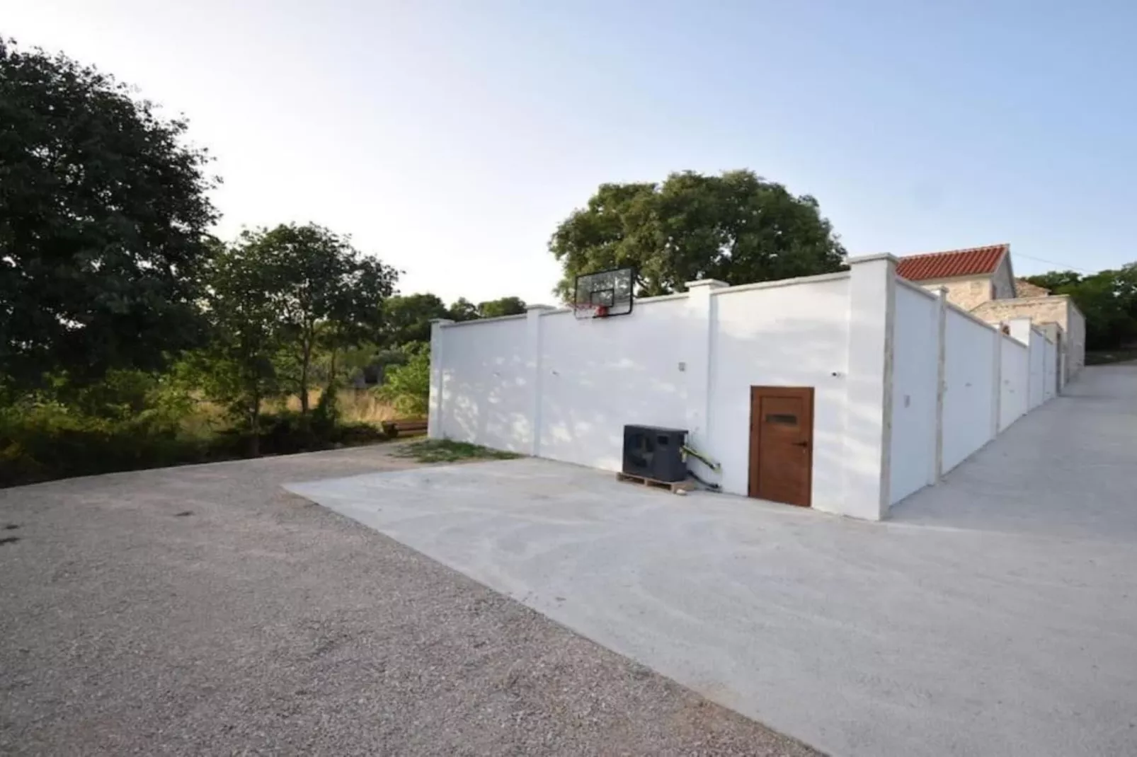 The Grandfather Villa – Heated Pool Retreat-Buitenlucht