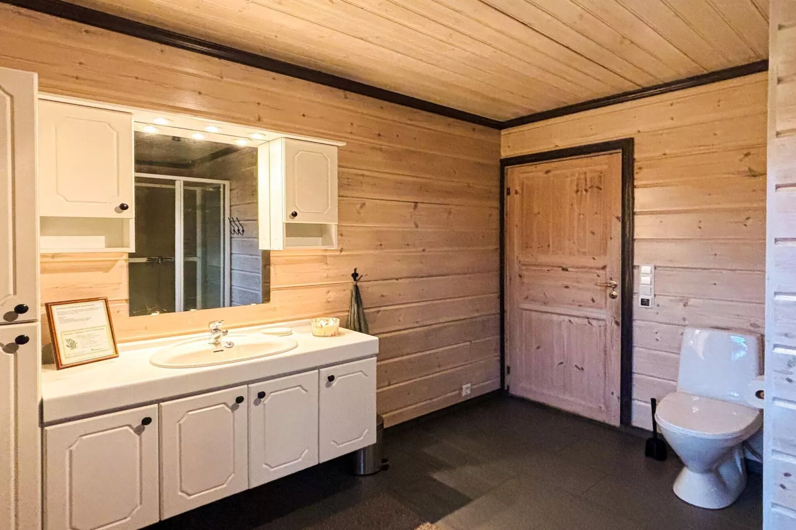 76409 TROLLHYTTA-Binnen