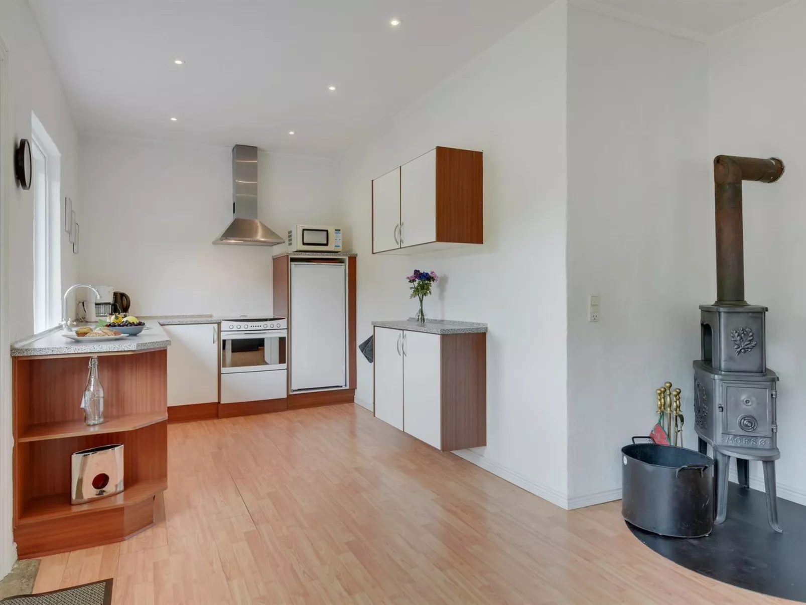 "Rosa" - 300m from the sea-Binnen