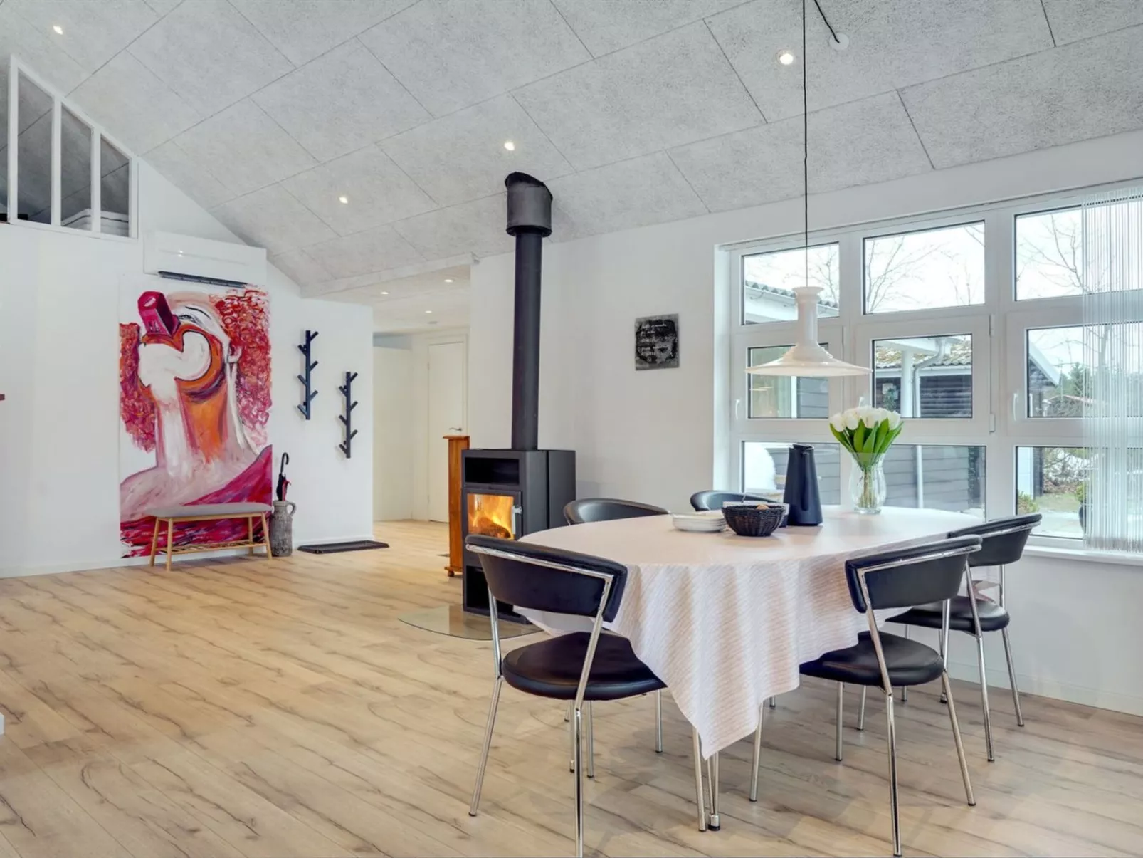 "Jurien" - 450m from the sea-Binnen