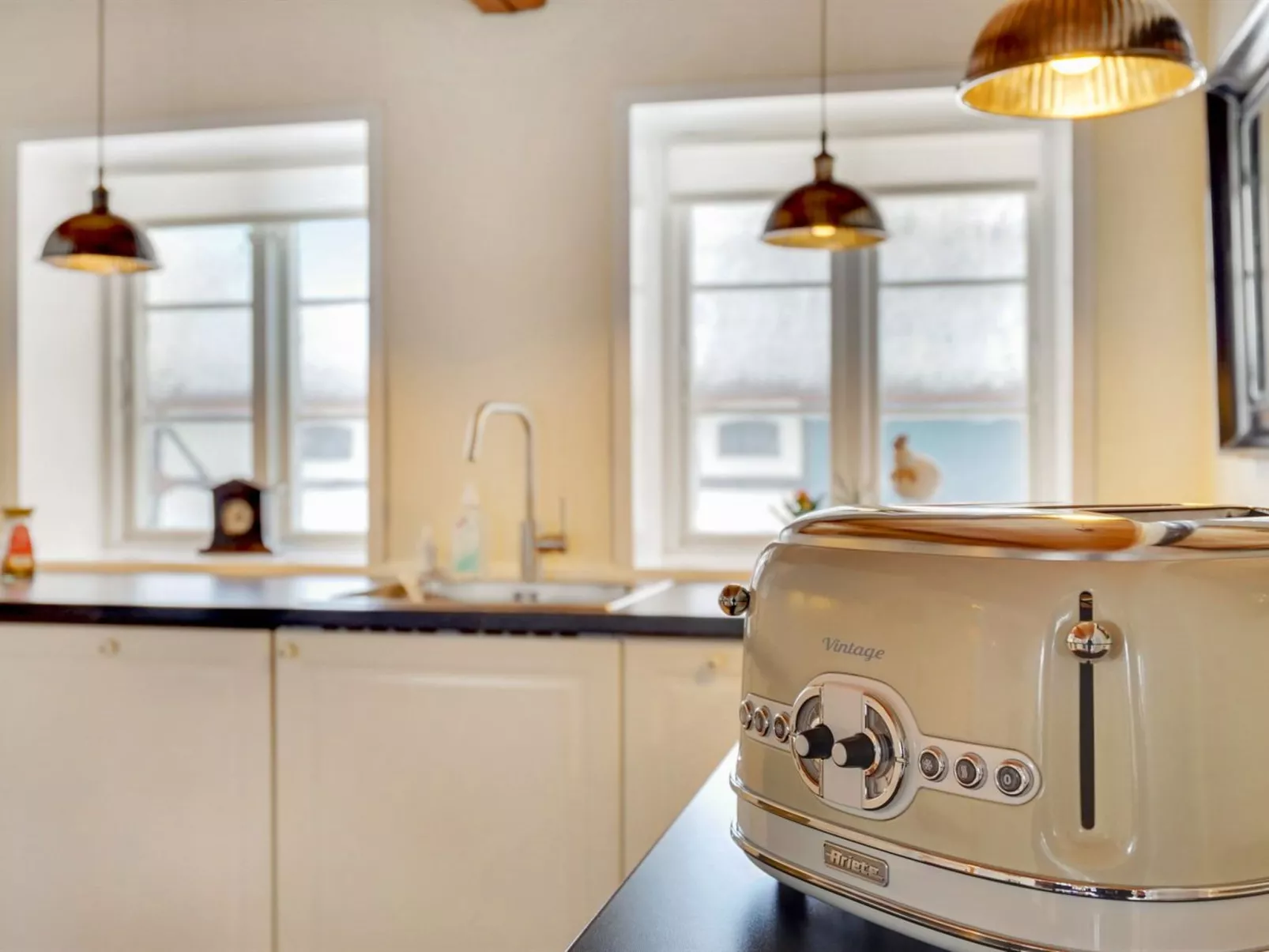 "Margareta" - 250m to the fjord-Binnen