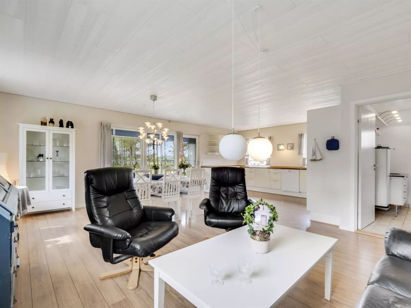 "Mikkeline" - 400m to the fjord-Binnen