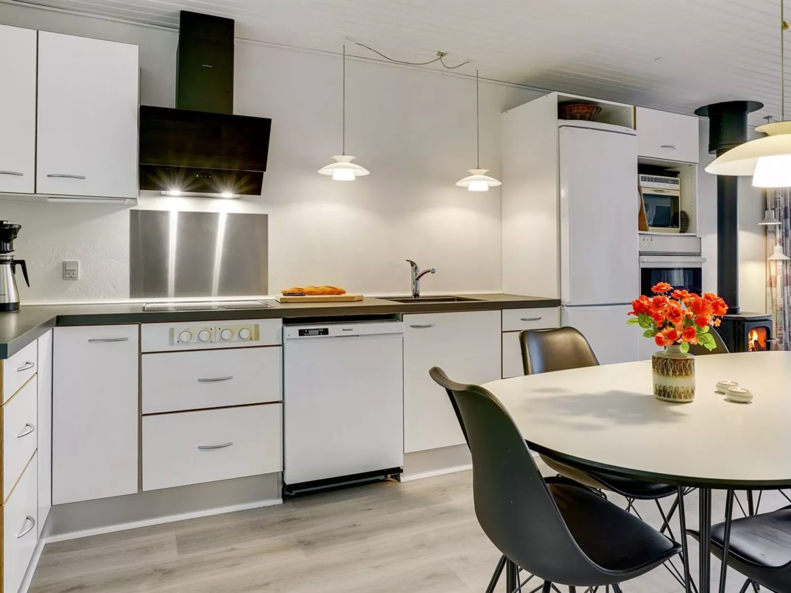 "Ephra" - 250m to the fjord-Binnen