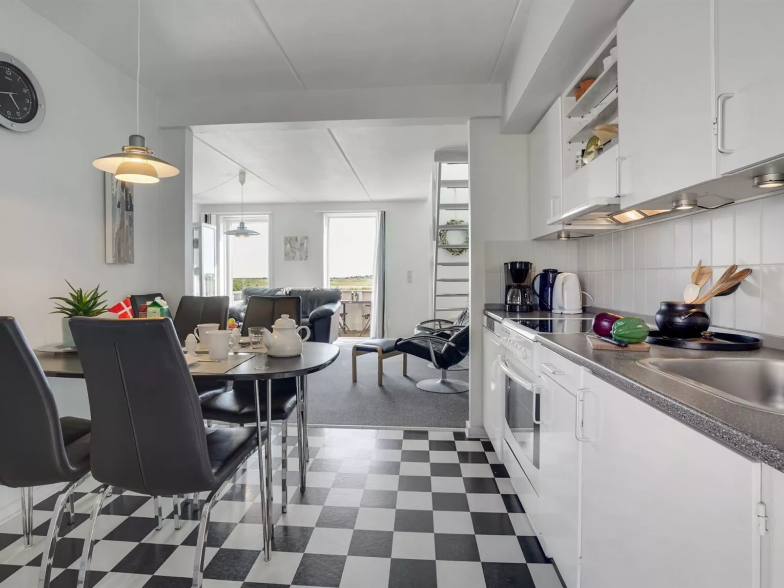 "Maura" - 2.3km from the sea - Binnen