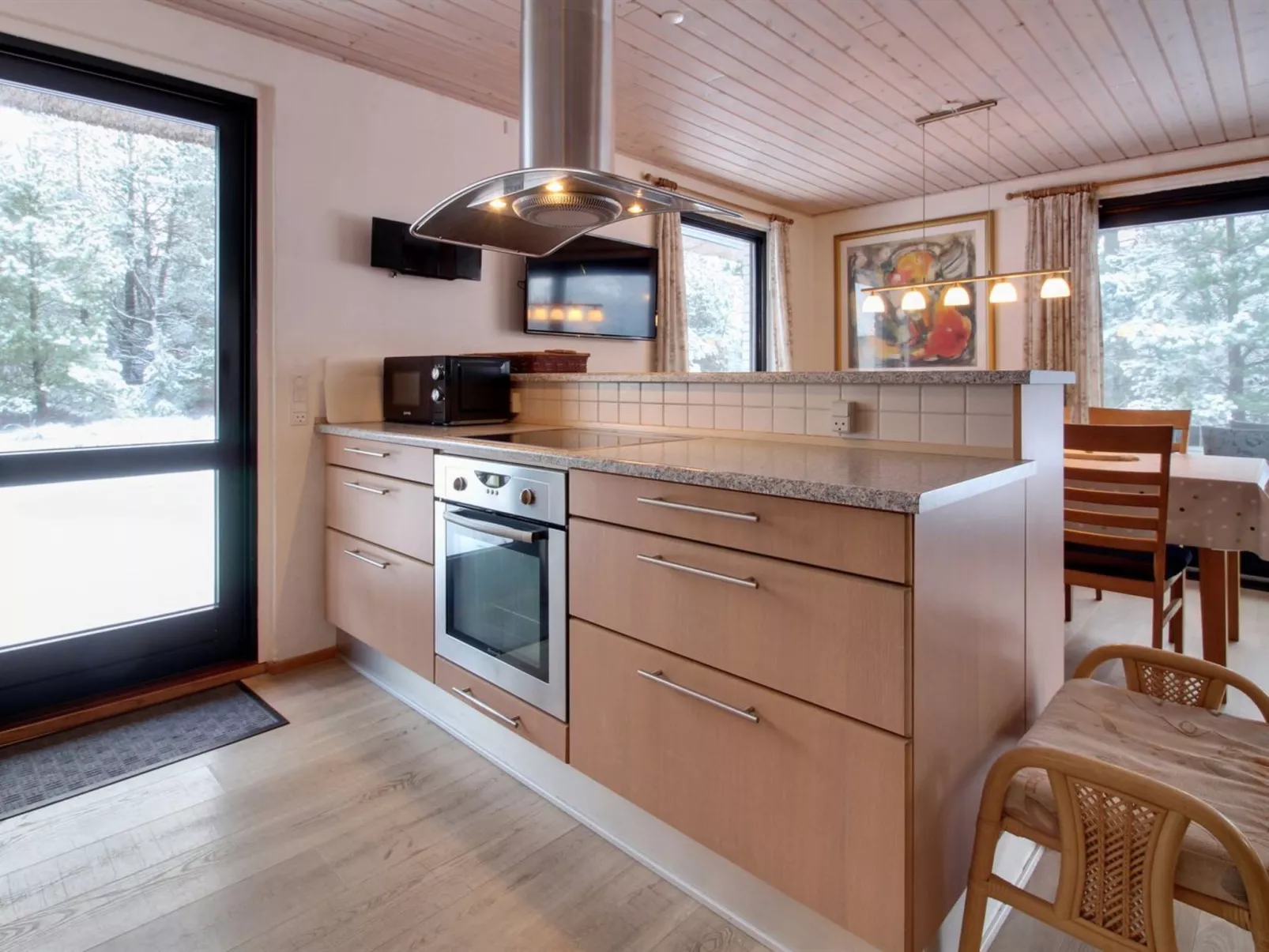 "Vendela" - 2.5km from the sea-Binnen