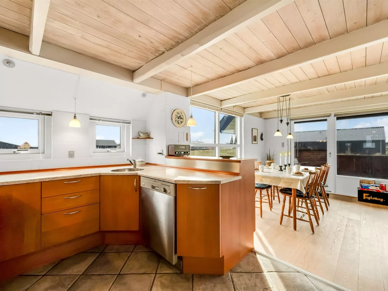 "Eringisl" - 50m from the sea-Binnen