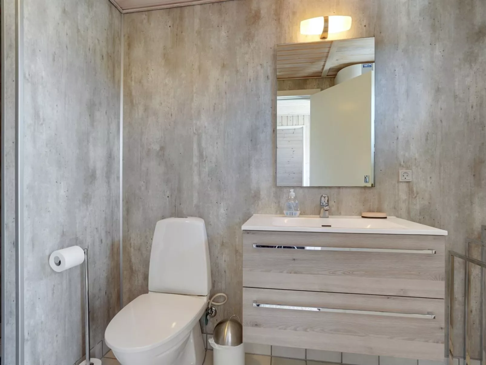 "Viona" - 350m from the sea-Binnen