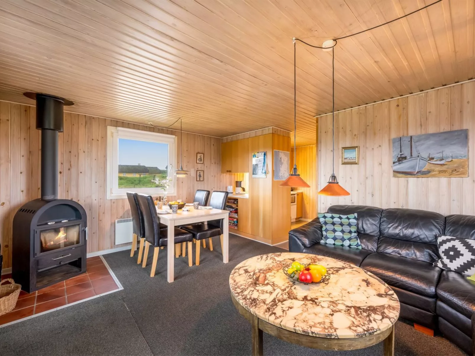 "Lambe" -  from the sea-Binnen