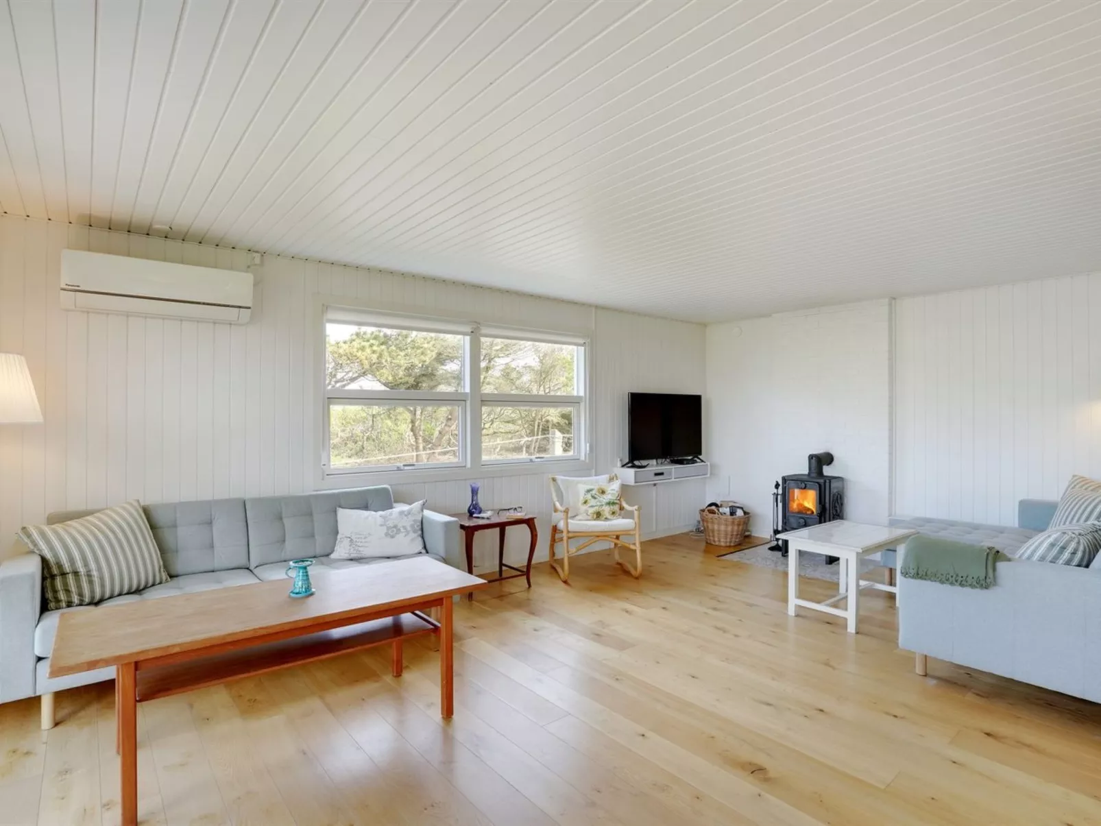 "Vilja" - 150m from the sea-Binnen