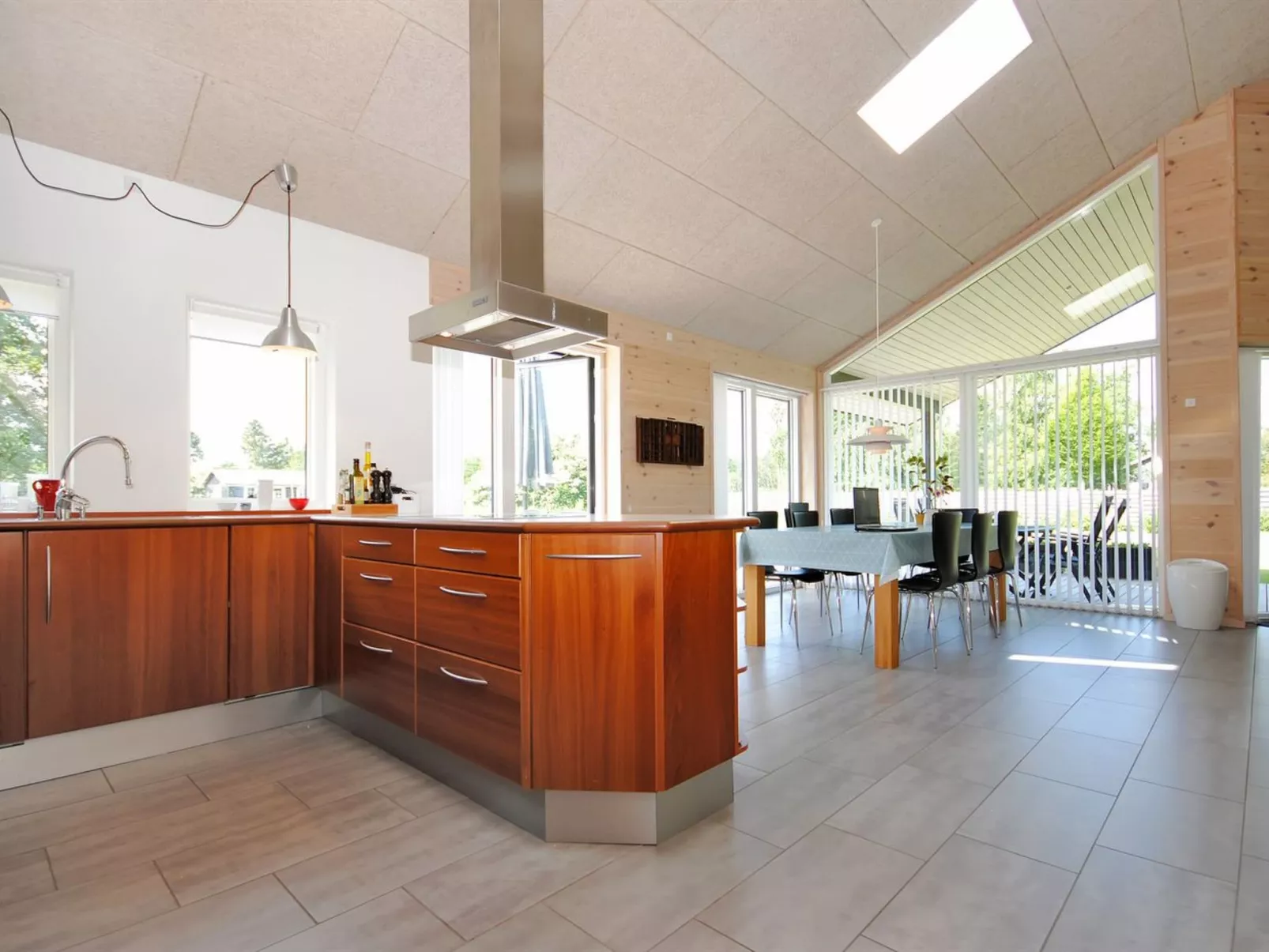 "Etly" - 600m to the fjord-Binnen