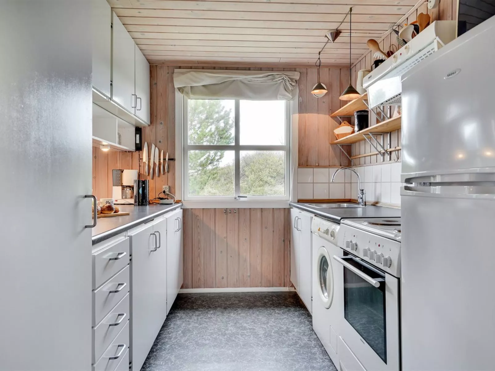 "Asina" - 400m from the sea-Binnen