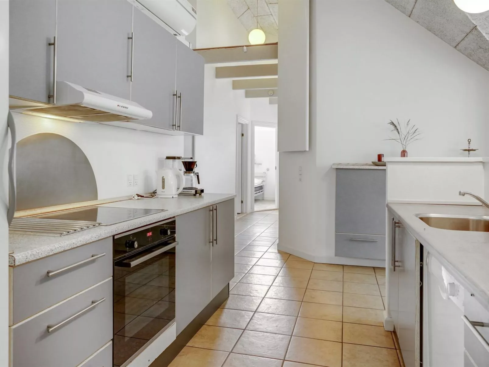 "Jenna" - 1.4km from the sea-Binnen