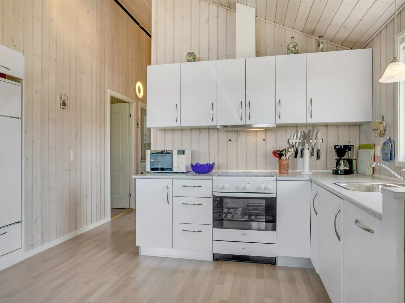 "Hubert" - 150m from the sea-Binnen