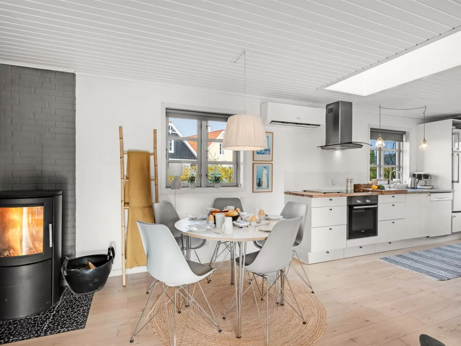 "Agni" - 800m from the sea-Binnen