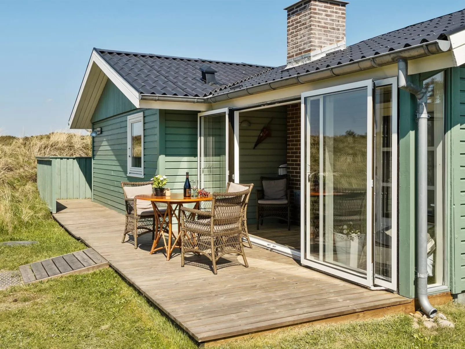 "Edna" - 800m from the sea-Buiten