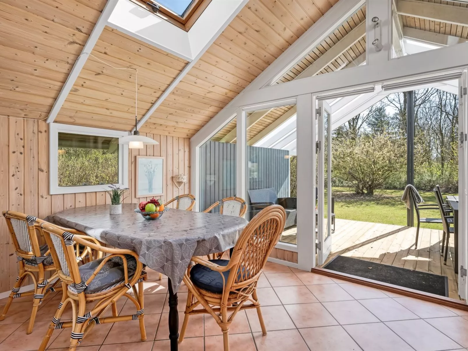 "Snefrid" - 12km from the sea-Binnen